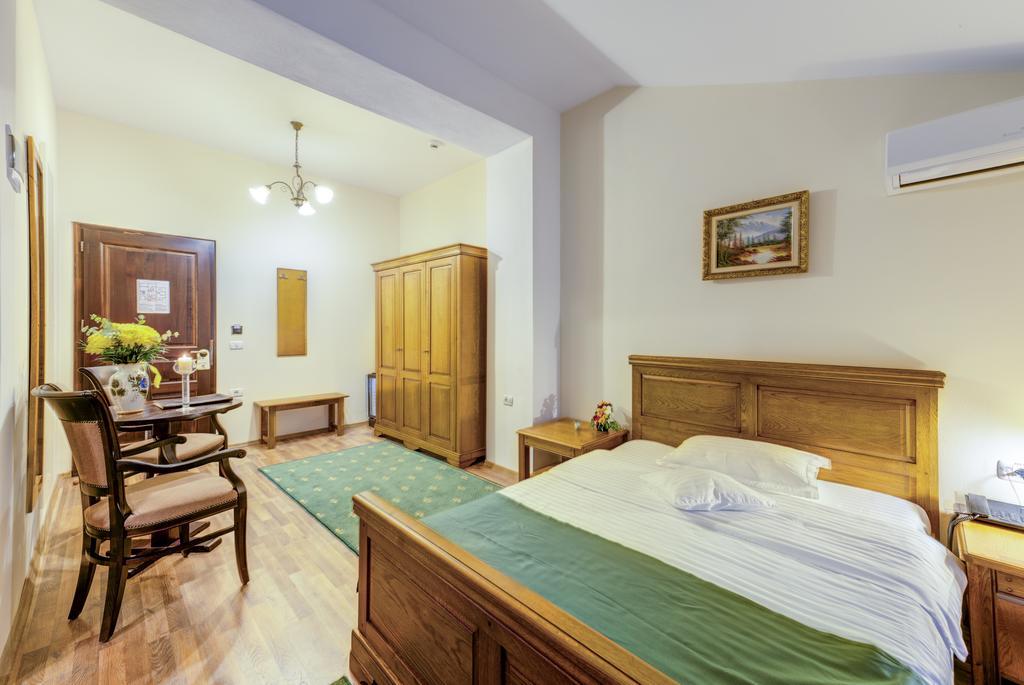 Karlhof Hotel Sebes  Ngoại thất bức ảnh