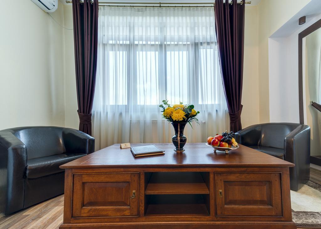 Karlhof Hotel Sebes  Ngoại thất bức ảnh